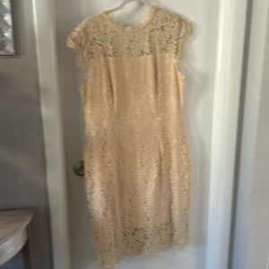 COPY - Women’s lace semi formal dress in peach color never worn